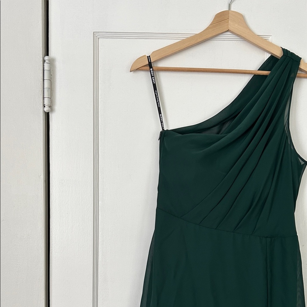 Birdy Grey One-Shoulder Emerald Dress